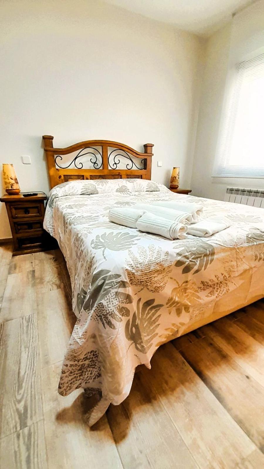 Appartamento La Casona Serranillos Esterno foto