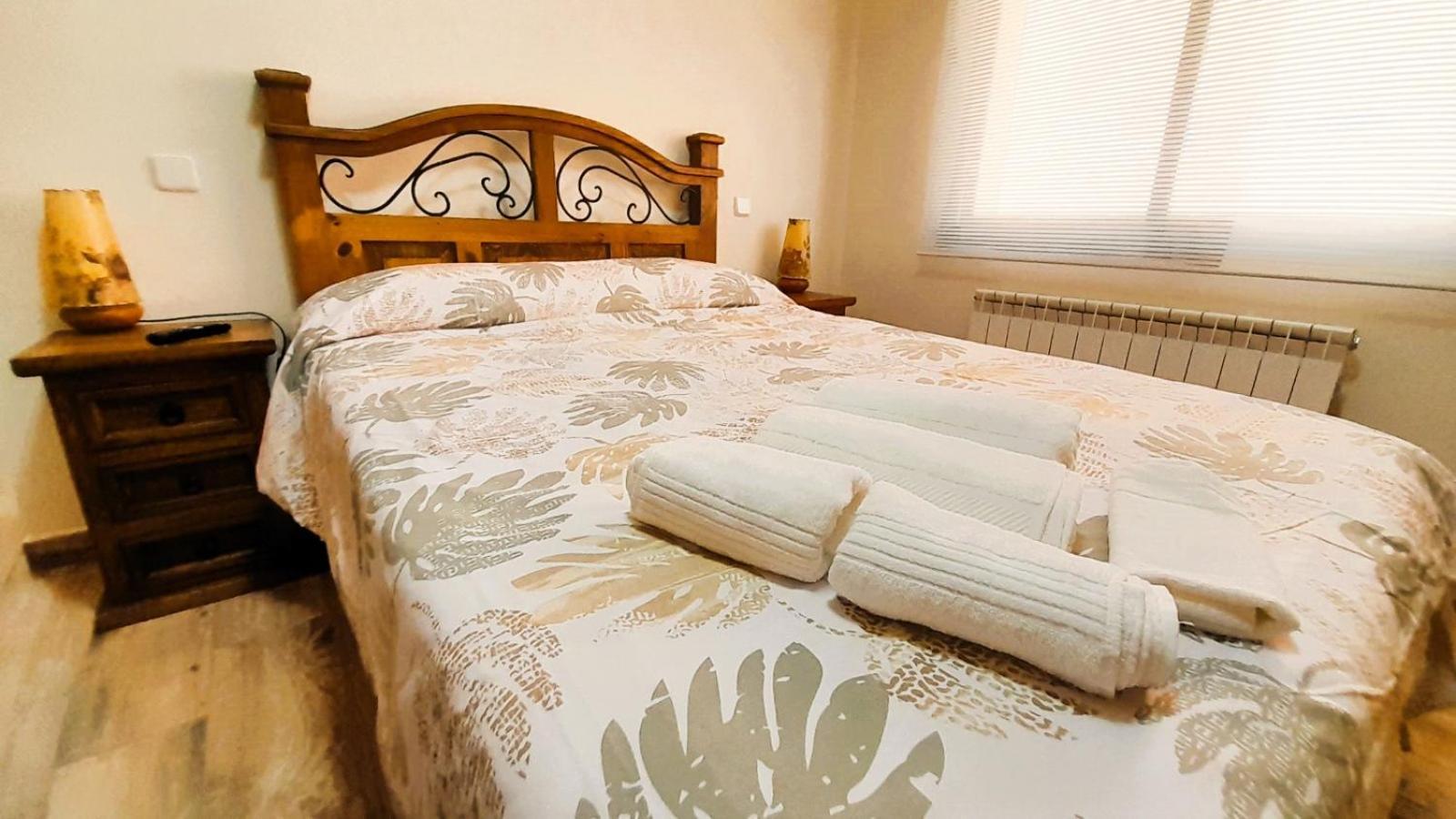 Appartamento La Casona Serranillos Esterno foto