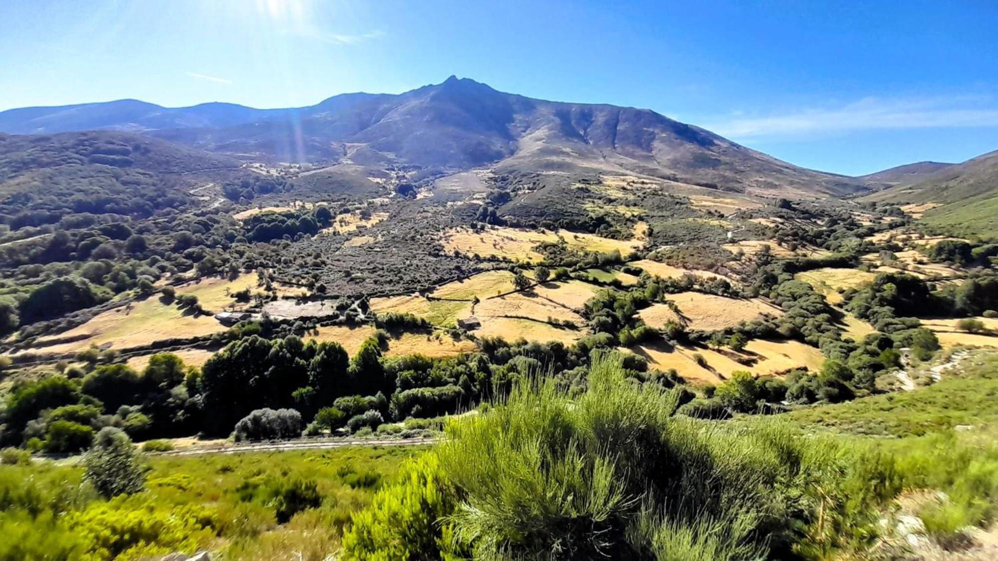 Appartamento La Casona Serranillos Esterno foto